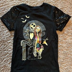 ✨ Nightmare Before Christmas shirt w/sequin sleeves✨